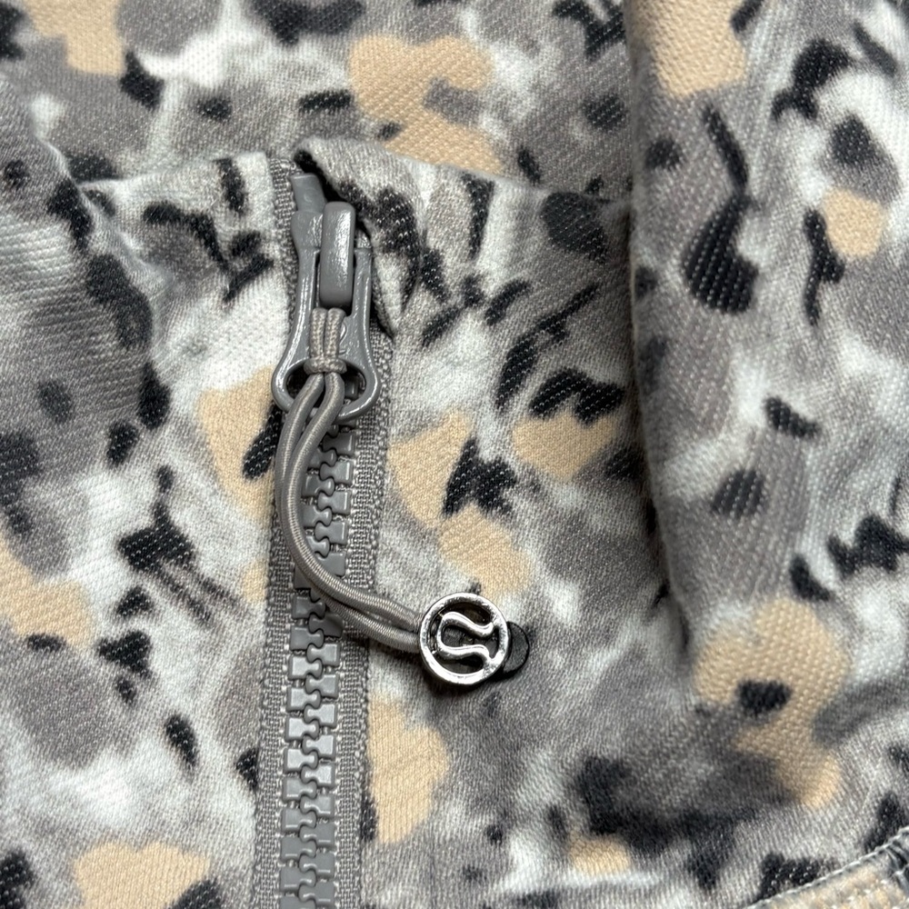 Lululemon Nice Asana Jacket - Picture 5 of 6